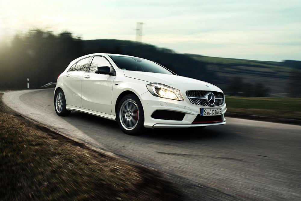 Пятерку замкнули автомобили Mercedes-Benz (88).