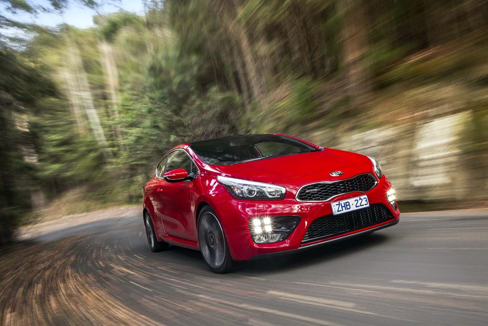 Далее следует южнокорейская Kia (83).
