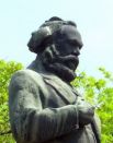 8. Памятник Карлу Марксу на одноимённой площади