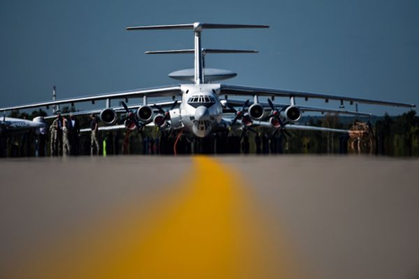  Ил-76 во время генеральной репетиции летной программы торжественного открытия Международного авиационно-космического салона МАКС-2015.