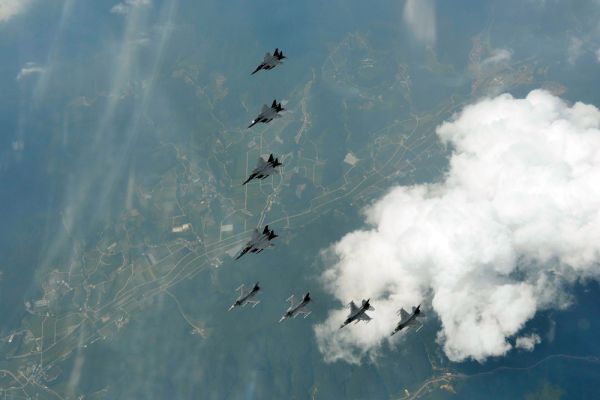 Истребители ВВС Южной Кореи и США.