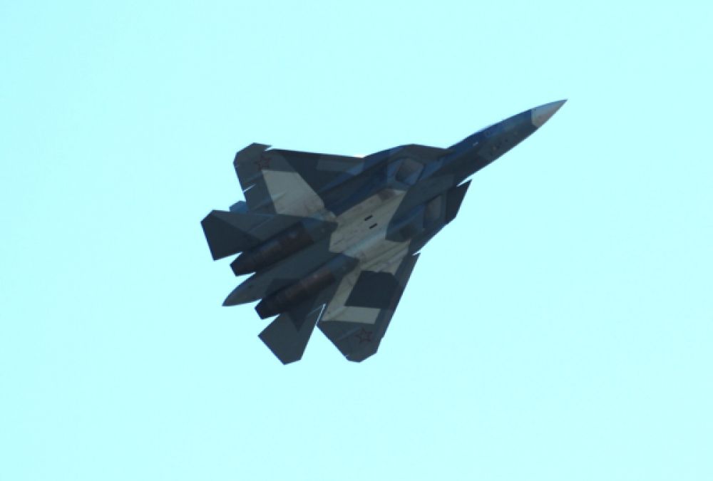 Самолет Т-50.