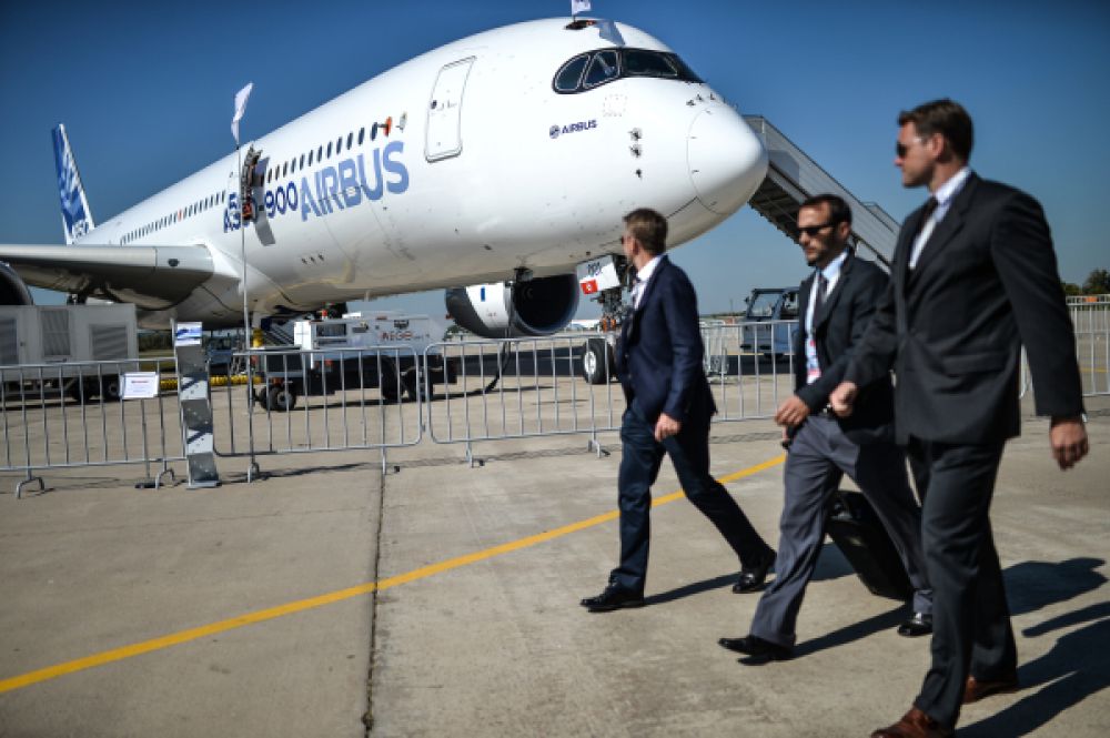 Аirbus a350-900.
