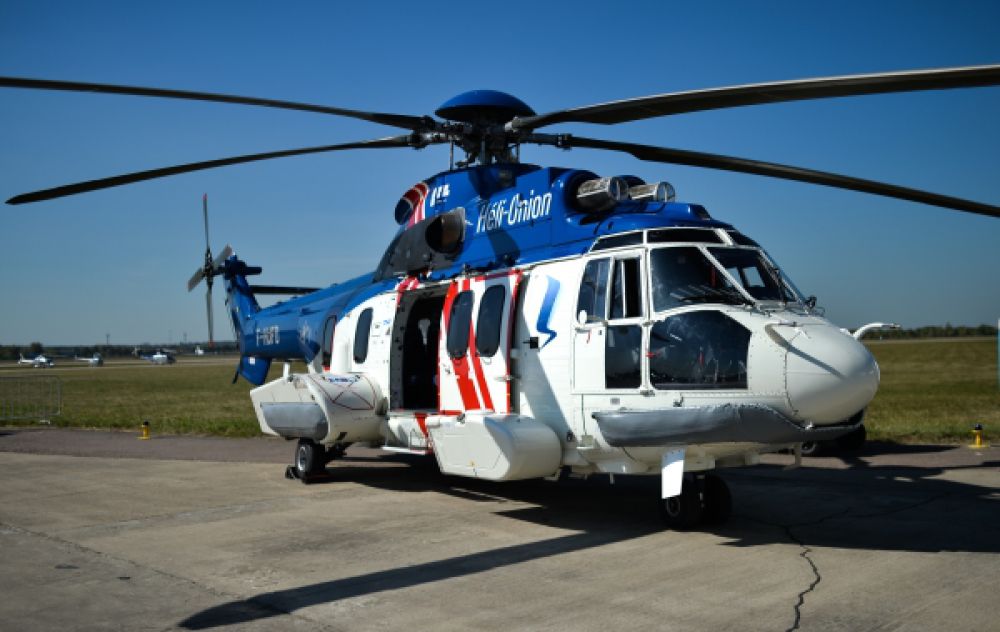 Вертолет Airbus Super Puma 225.
