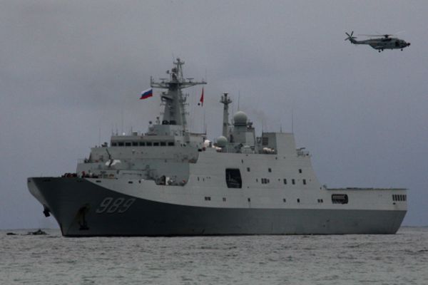 Десантный корабль военно-морских сил Народно-освободительной армии КНР «Чайбайшань».