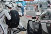 Механики команды BMW Team RBM во время тренировочных заездов российского этапа гоночной серии DTM на автодроме Moscow Raceway в Московской области.