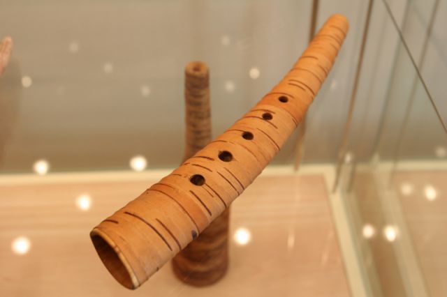 Рожок – древний музыкальный инструмент с уникальным звучанием.