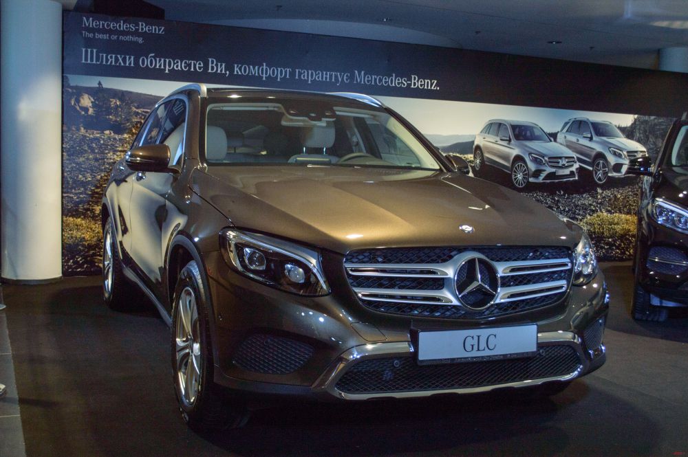 Новиый кроссовер с пневмоподвеской - Mercedes-Benz GLC