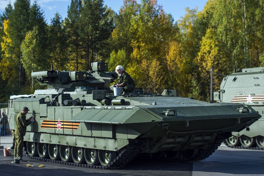 Боевая машина пехоты БМП Т-15 «Армата».