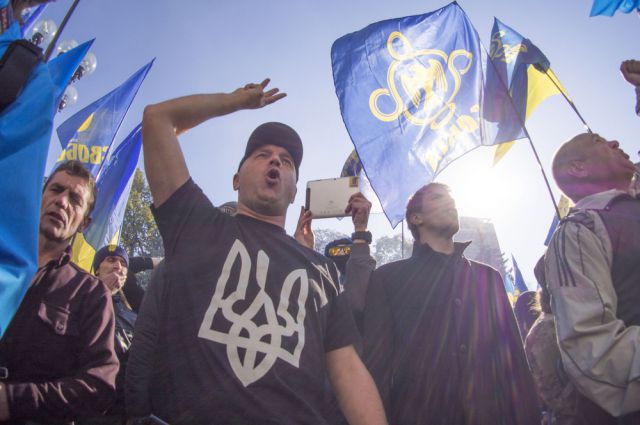 Радикалы грозят новыми беспорядками в Киеве.