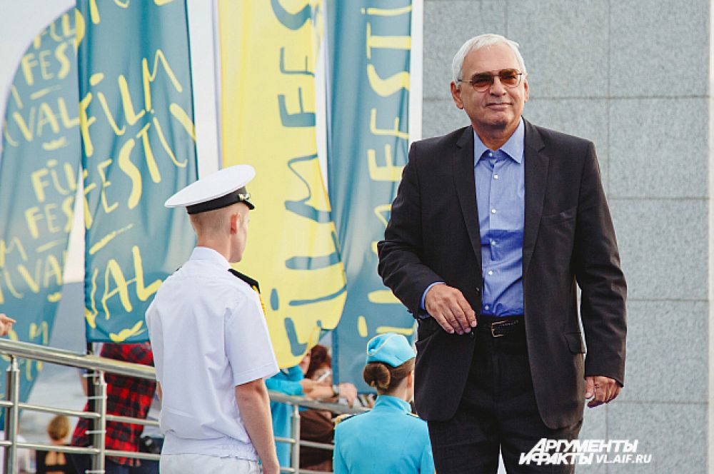 Карен Шахназаров.