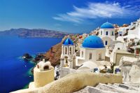 Греция привлекает туристов кухней, комфортным климатом, и, разумеется, морями.