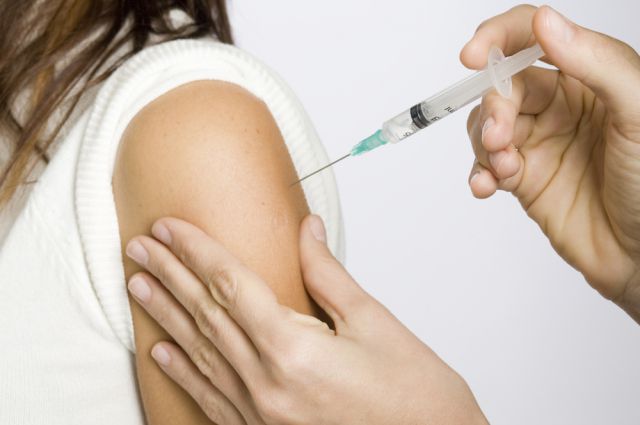 Особое внимание к вакцинации следует уделить тем, кто страдает от аллергии.