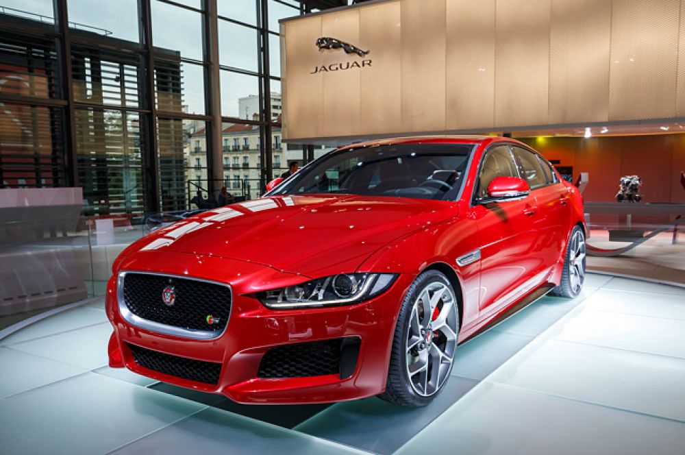 Jaguar XE.
