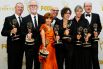 В номинации «Лучший мини-сериал» награда тоже досталась HBO — за поставленный Лизой Холоденко сериал «Что знает Оливия?». Также наград совершенно заслуженно удостоились и исполнители главных ролей Ричард Дженкинс и Фрэнсис Макдорманд.