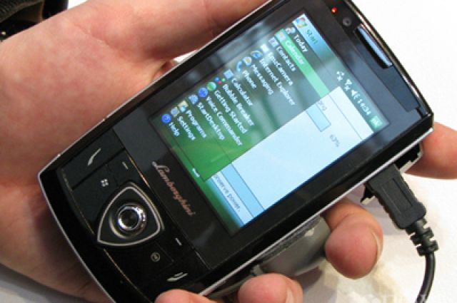 Омичи активно пользуются услугой «Мобильный банк».