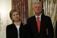 Хиллари и Билл Клинтон. 2009 год.