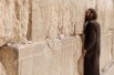 Стена Плача в Израиле. 485 метров древней стены вокруг западного склона Храмовой Горы в Старом Городе Иерусалима. В течение многих веков этот участок является символом веры и надежды евреев, местом паломничества и молитв.