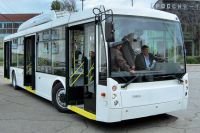 Электробус - троллейбус, который может ездить по бесконтактной линии.