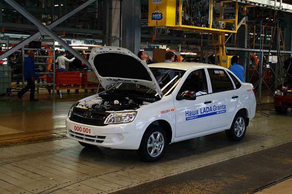 Lada Granta седан – 360 тысяч рублей