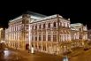 Венская государственная опера, Австрия. Здание оперы было построено в 1869 году и открыто 25 мая оперой «Дон Жуан» Вольфганга Амадея Моцарта. Создавалось по проекту архитекторов Августа Сикарда фон Сикардсбурга и Эдуарда ван дер Нюлля в стиле нео-ренессанса.