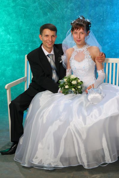 Пара №11. Леонид и Алёна Герасимовы, в браке 9 лет. Фото сделано в 2006 году.