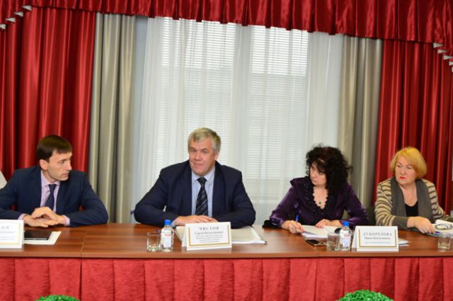 Комиссия по отбору кандидатов на пост мэра Ачинска.