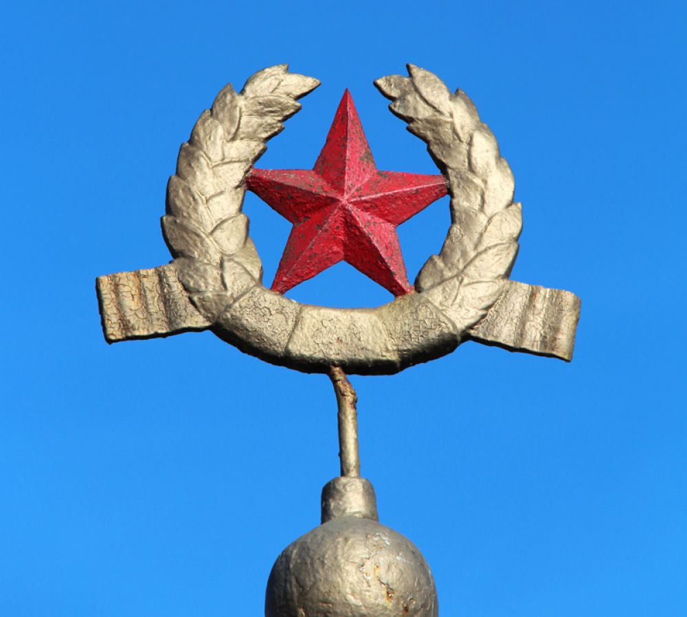 Визитной карточкой станции Базарный Сызган считается обелиск красноармейцам, павшим в здесь в годы Гражданской войны