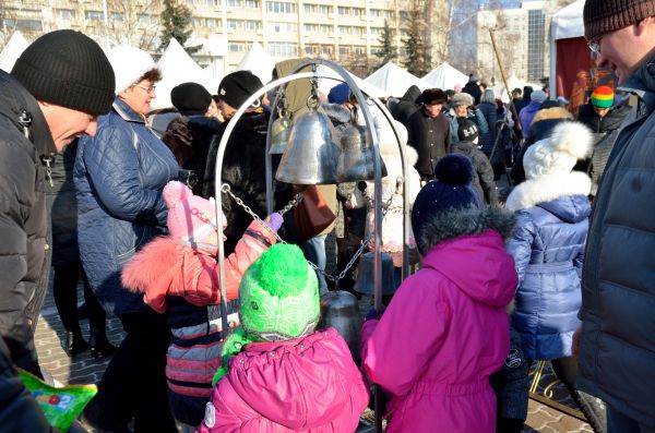 Теплые аналоговые колокола.