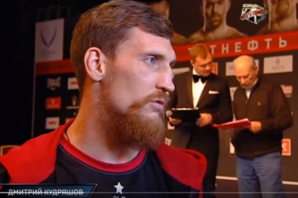 Дмитрий Кудряшов, мини-интервью после взвешивания: «Нокаут – это то, к чему всегда стремится любой боксёр».