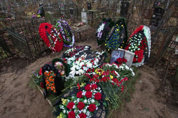 Могилы погибших в авиакатастрофе над синаем фото