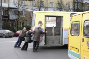 Не доедем, так согреемся? Власти Перми начнут выплачивать долги перевозчикам в конце ноября.