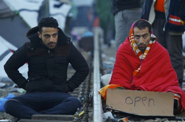 Протестующие мигранты на границе Греции и Македонии.