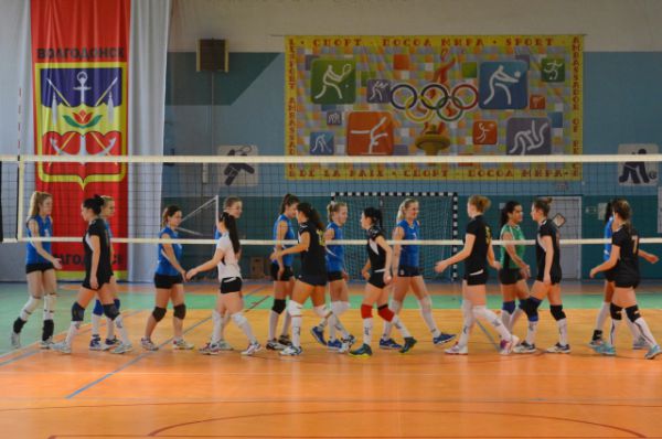 Финальные игры по традиции проходят в спорткомплексе «Олимп» Волгодонска.