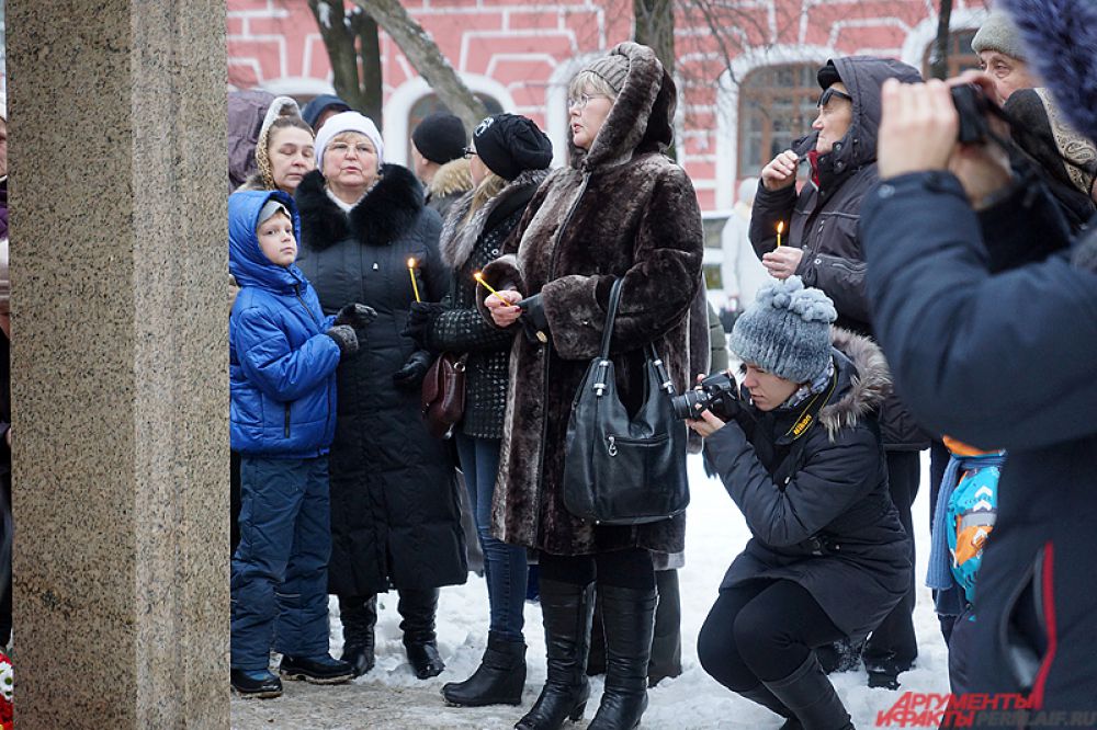 Напомним, в ночь на 5 декабря 2009 года в пермском клубе «Хромая лошадь» произошел пожар, жертвами которого стали 156 человек. Ещё десятки получили различные травмы.