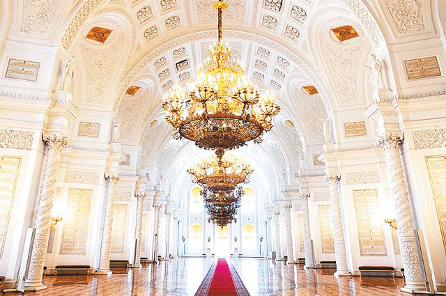  Георгиевский зал - самый большой в Кремлёвском дворце.