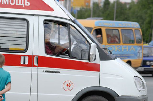 В Ростове под колеса автомобиля попал 16-летний скутерист.
