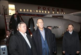 В Ростов-на-Дону  прибыли делегации министерств иностранных дел двух государств во главе с Сергеем Лавровым и Леонидом Кожарой