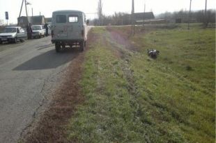В Ростовской области водитель скутера погиб в результате опрокидывания транспортного средства.