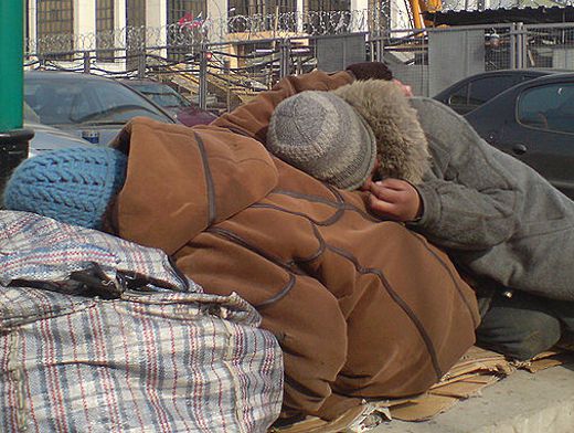 Пермские бездомные люди. Сумка бомжовка. Остался без родственников
