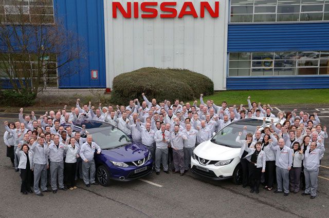 Nissan впервые получил награду What Car? Award.