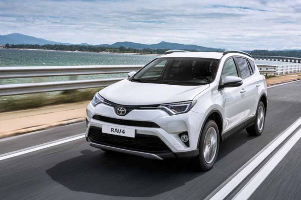 Седьмую строчку рейтинга занимает Toyota RAV4.