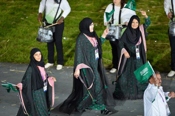 Саудовская Аравия до 2008 года была единственной страной, которая не представляла женщин на олимпийских играх, хотя женские команды в стране существуют. В июне 2012 года посольство Саудовской Аравии в Лондоне объявило, что саудовские спортсменки будут допущены к олимпийским играм в Англии.