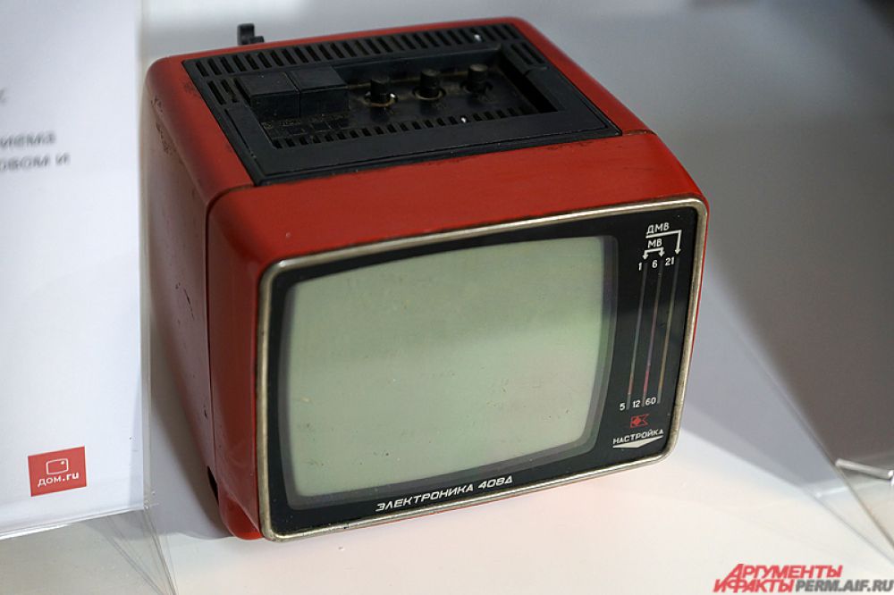 Телевизор «Электроника 408Д» 1985 года.