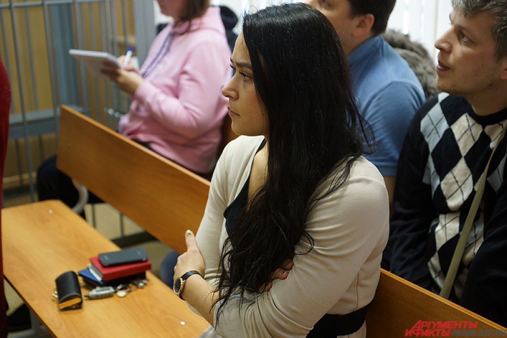 Сторона обвинения потребовала наказать Анну Е., отправив её в колонию-поселение сроком на 1 год.