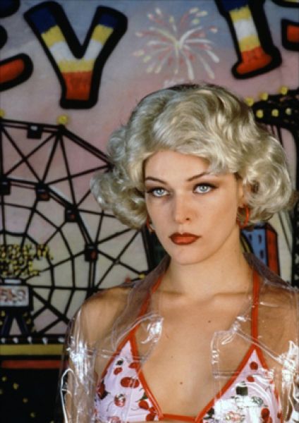 В 1998 году Йовович предстала в роли проститутки в картине Спайка Ли «Его игра» с Дензелом Вашингтоном.