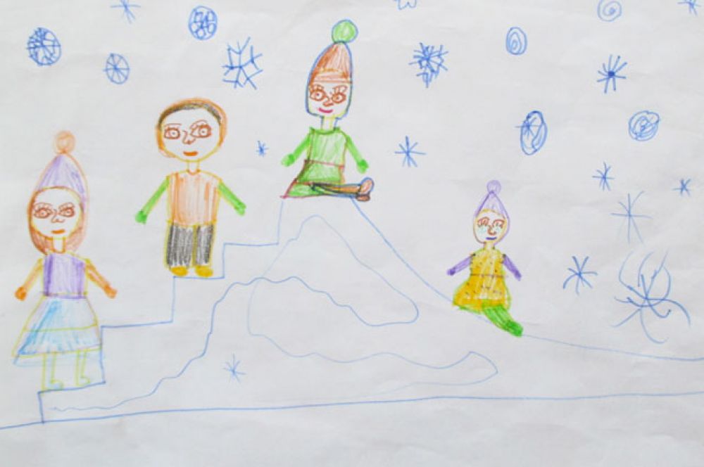 Участник №13. Безрукина Ира, 7 лет: С горки быстро я лечу Весело с друзьями! А потом домой бегу К моей милой маме!