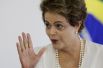 Шестую строчку занимает президент Бразилии Дилма Русеф. Ей симпатизирует 24% респондентов, 23% относятся отрицательно.