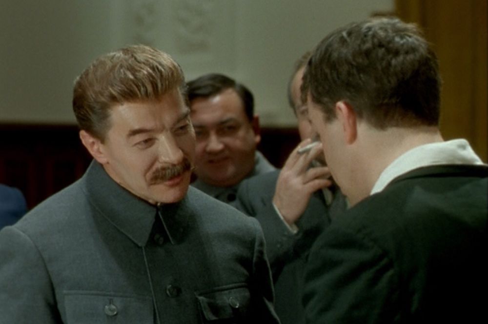 В 1991-м году Андрей Кончаловский пригласил Александра Збруева сыграть Сталина в фильме «Ближний круг».