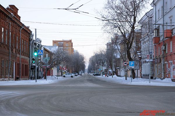 Пустые дороги и пешеходные тротуары – типичное явление для сонного утра 1 января после бурной новогодней ночи. 